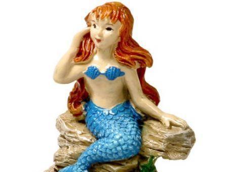 Blue Ribbon Exotic Environments Poised Mermaid Aquarium Ornament